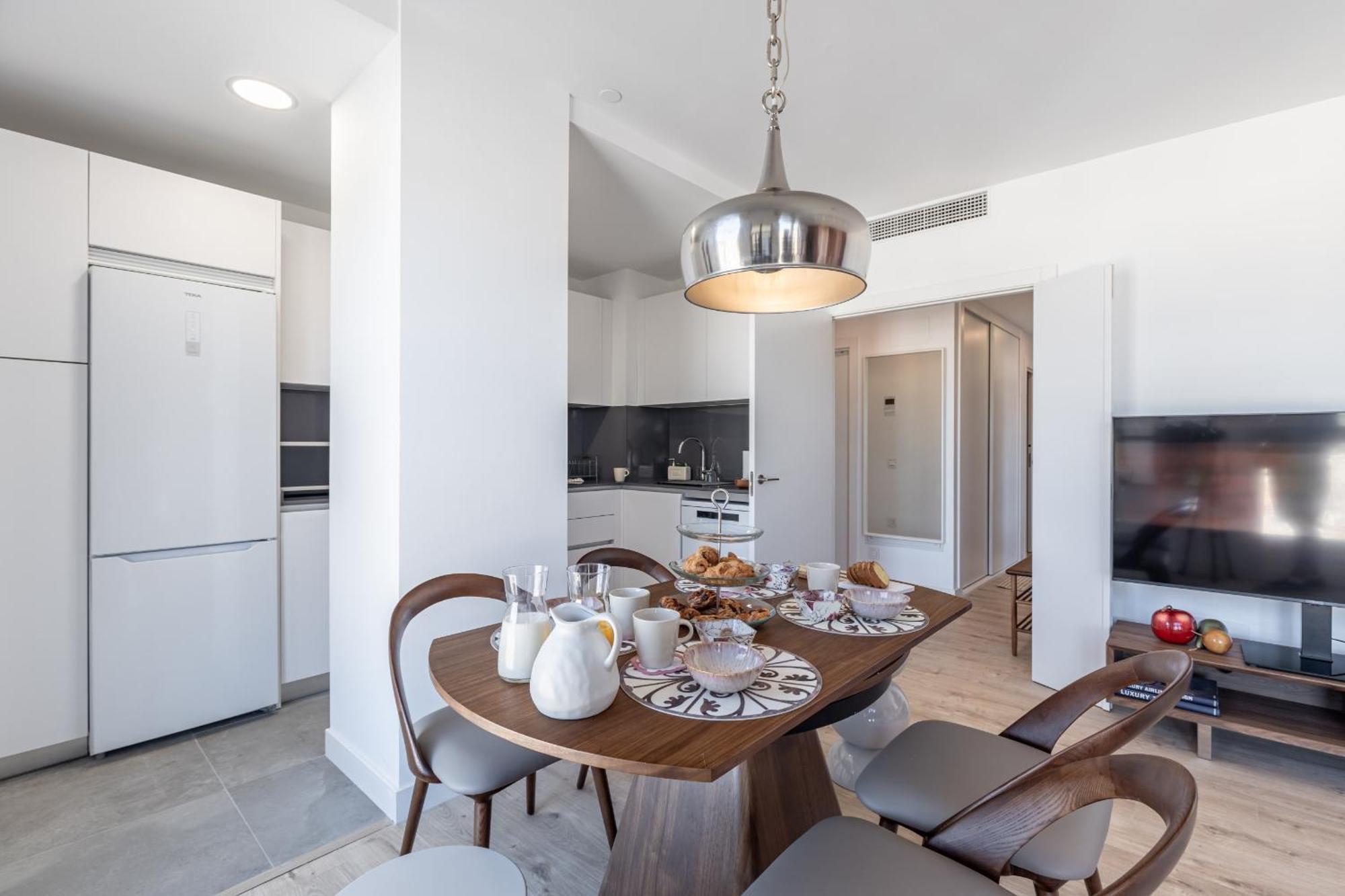 Apartment Skyline 9 Pool & Parking Free Malaga